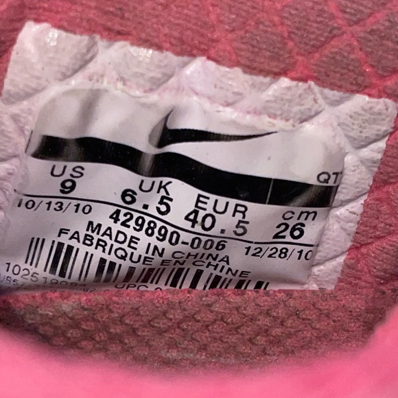 Women’s Nike Air Max - Picture 5 of 5